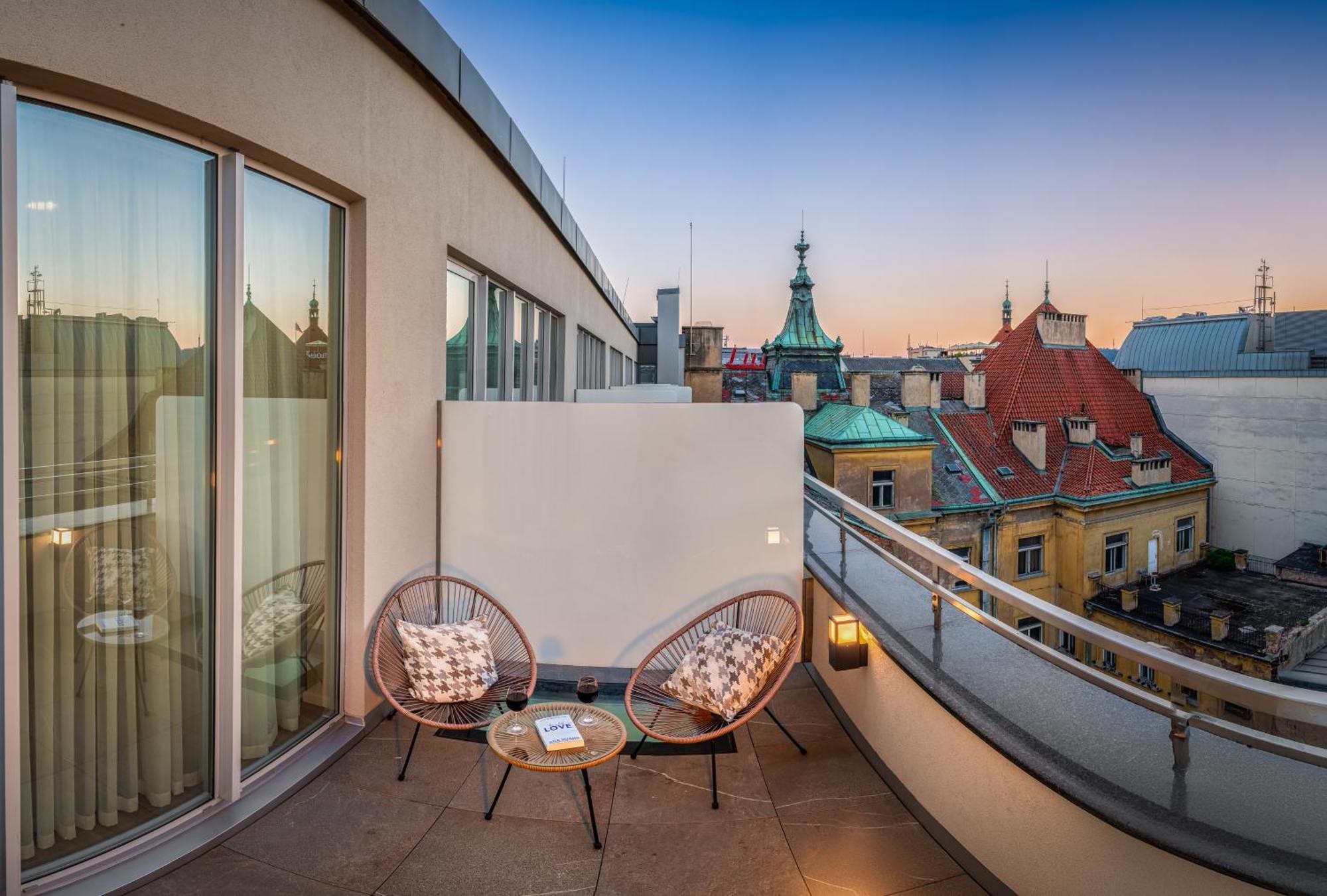 Vn17 Rooftop Suites By Adrez Prag Exterior foto