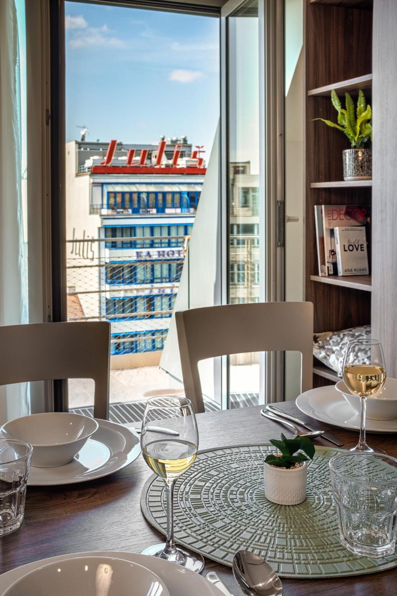 Vn17 Rooftop Suites By Adrez Prag Exterior foto